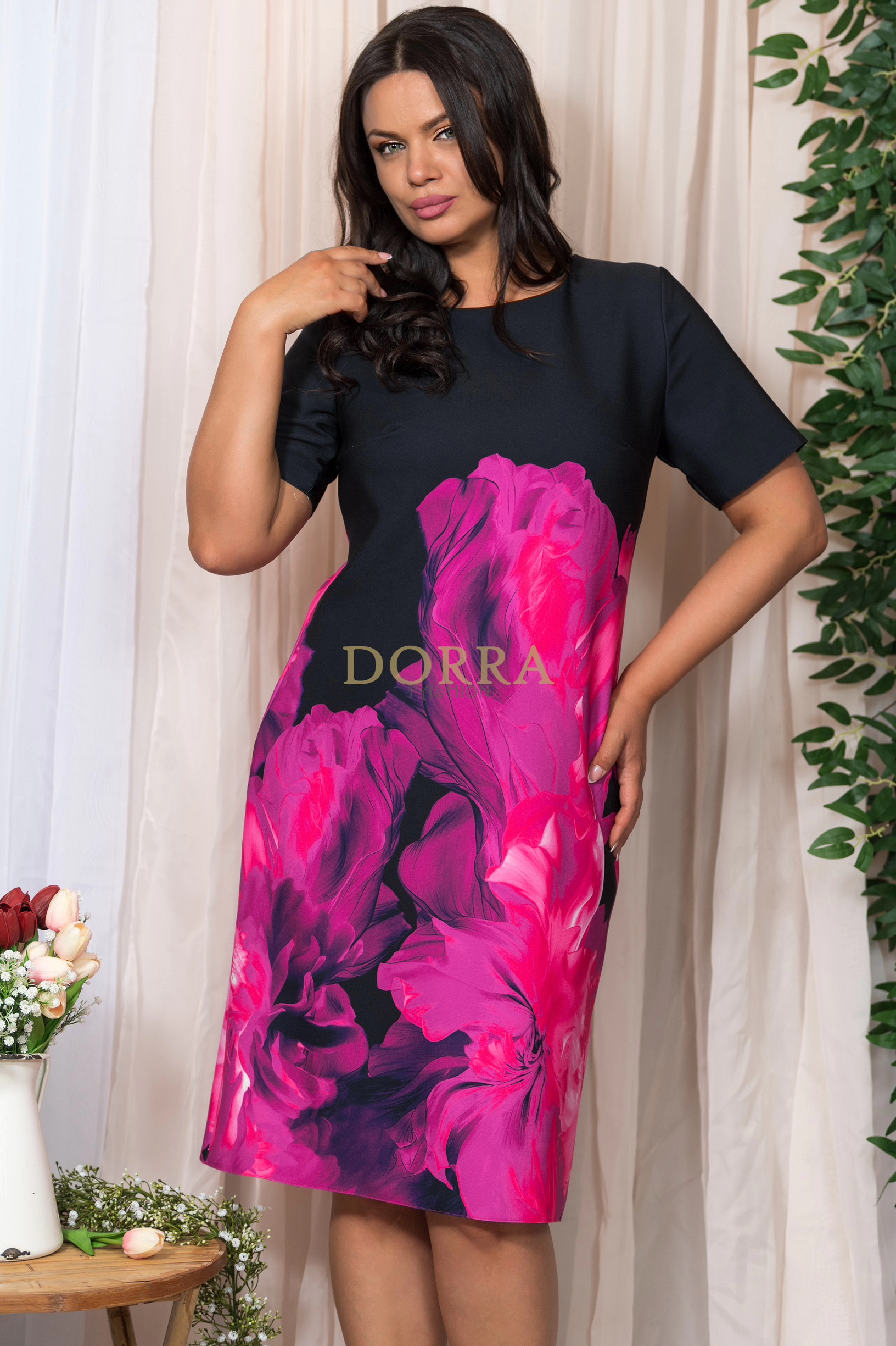 Rochie de zi Sara neagră cu imprimeu floral, ușor cambrată - imagine 4