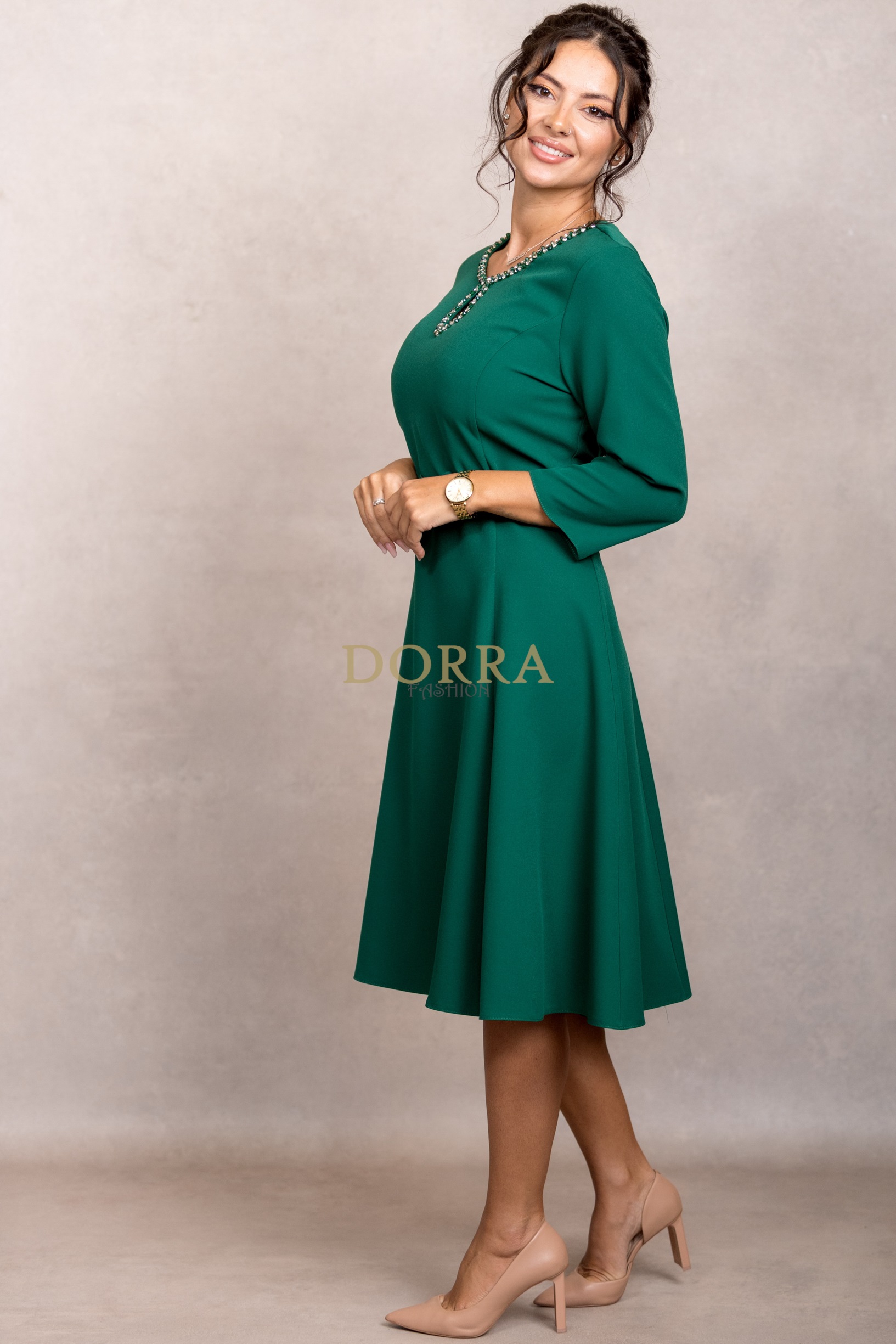 Rochie de ocazie Monicca din stofă verde cu strass-uri la decolteu - imagine 3