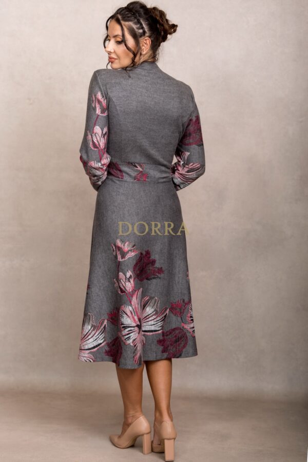 Rochie Andrada din tricot gri închis cu imprimeu floral și cataramă - imagine 2