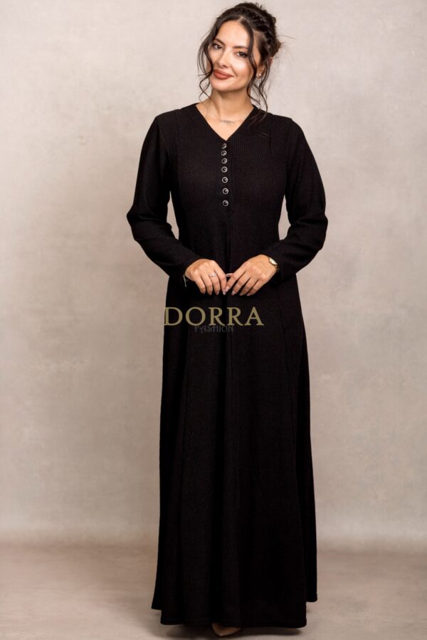 Rochie lungă Medina din tricot negru cu nasturi și cordon
