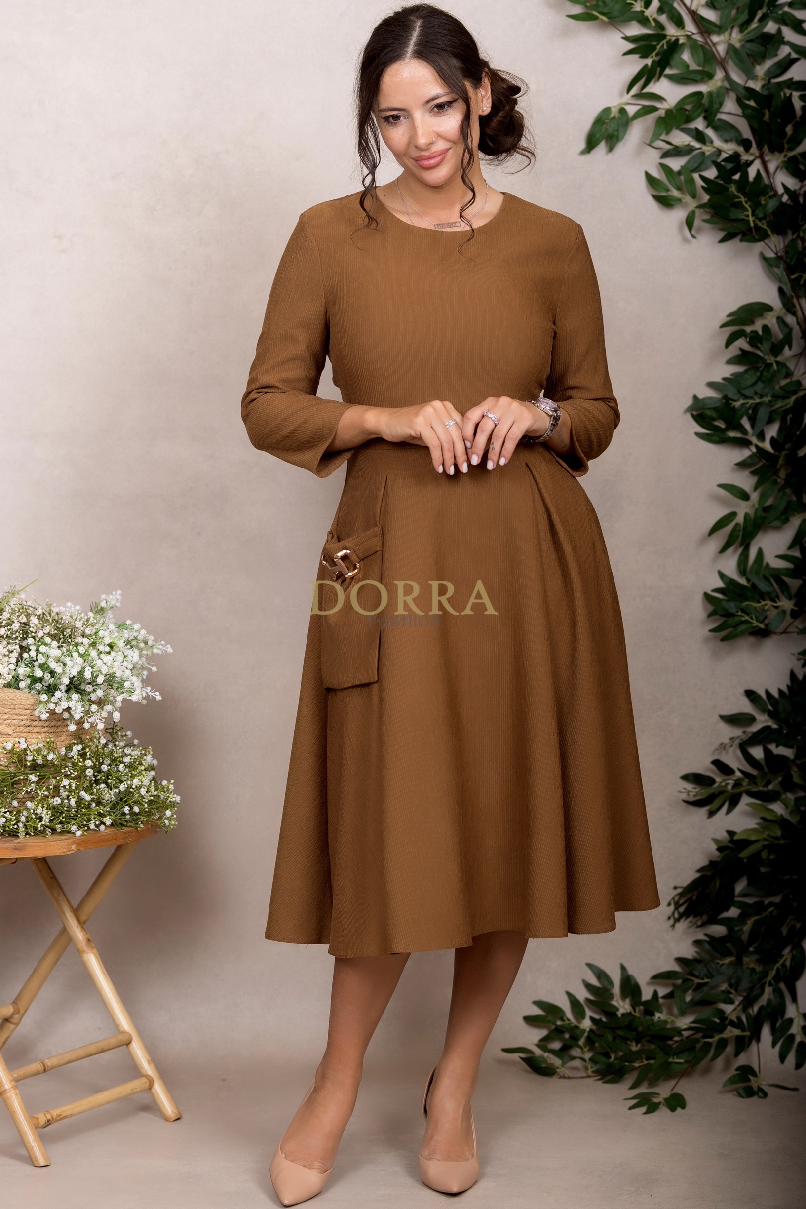 Rochie midi Sabrina din catifea reiată maro-cognac cu buzunar aplicat - imagine 8