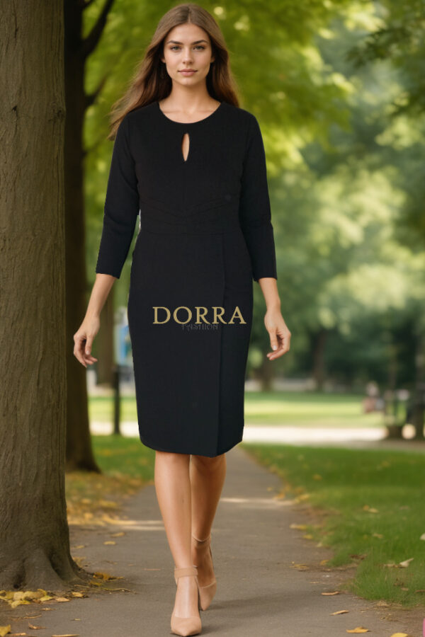 Rochie office Carisma din stofă neagră cu decupaj la decolteu - poză frontală