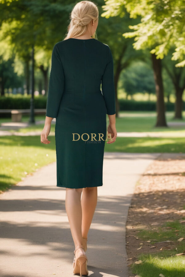 Rochie office Carisma din stofă verde cu decupaj la decolteu - spate
