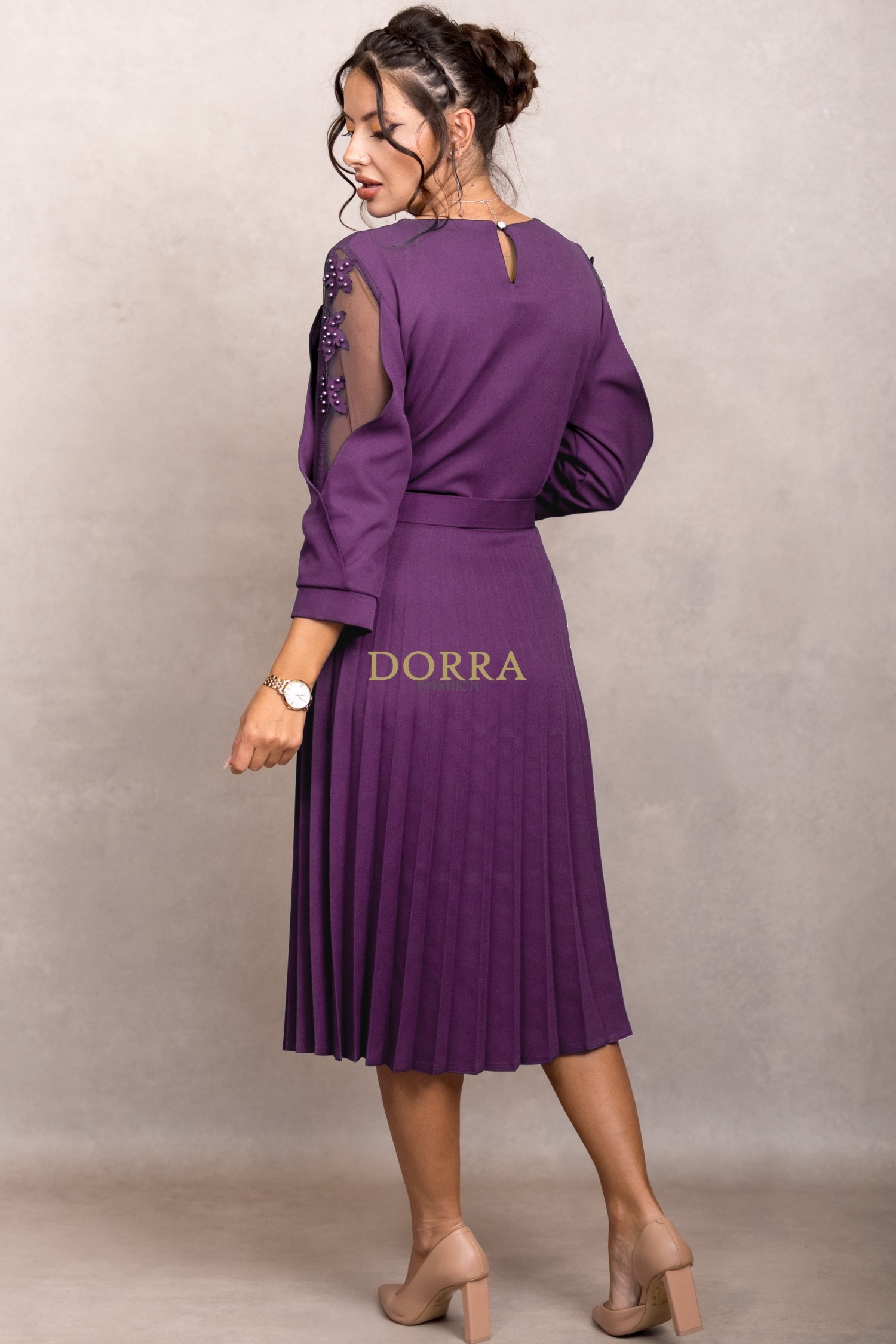 Rochie de ocazie Edith din stofă mov cu mâneci din tull brodat și fustă plisată