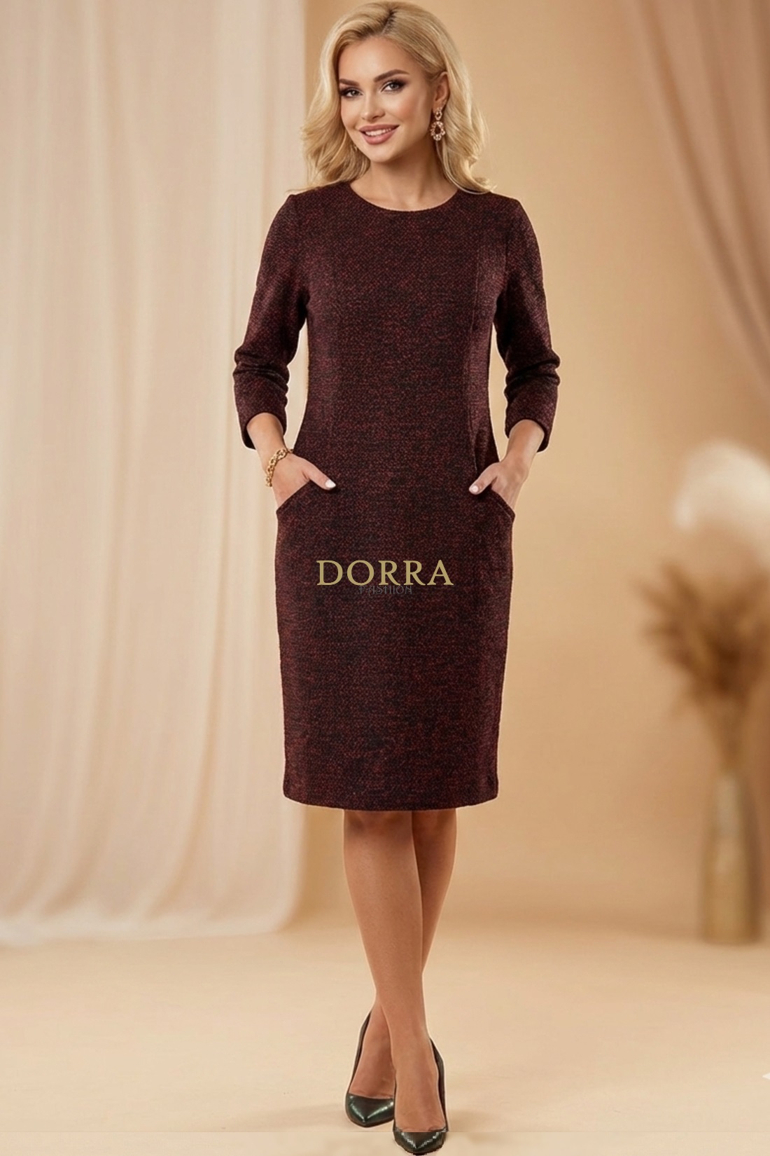 Rochie de zi Estera din tricot grena cu negru și buzunare - poză frontală