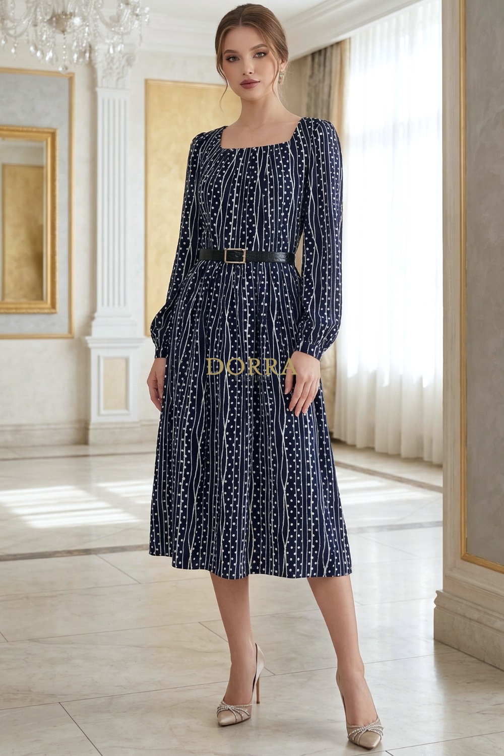 Rochie Illusion din tripluvoal bleumarin cu buline și decolteu pătrat - poză frontală