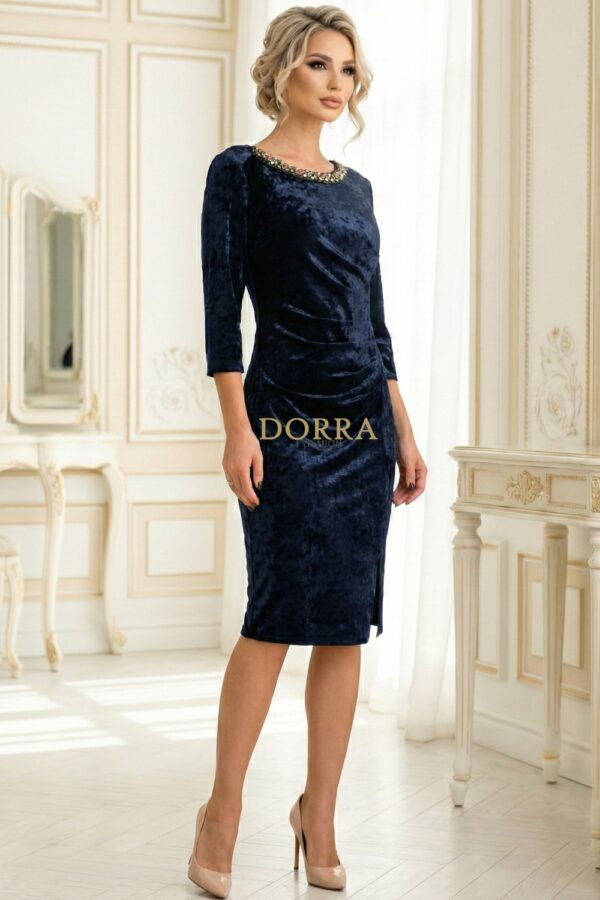 Rochie de ocazie Isadore din catifea bleumarin cu pietre la decolteu - poză frontală