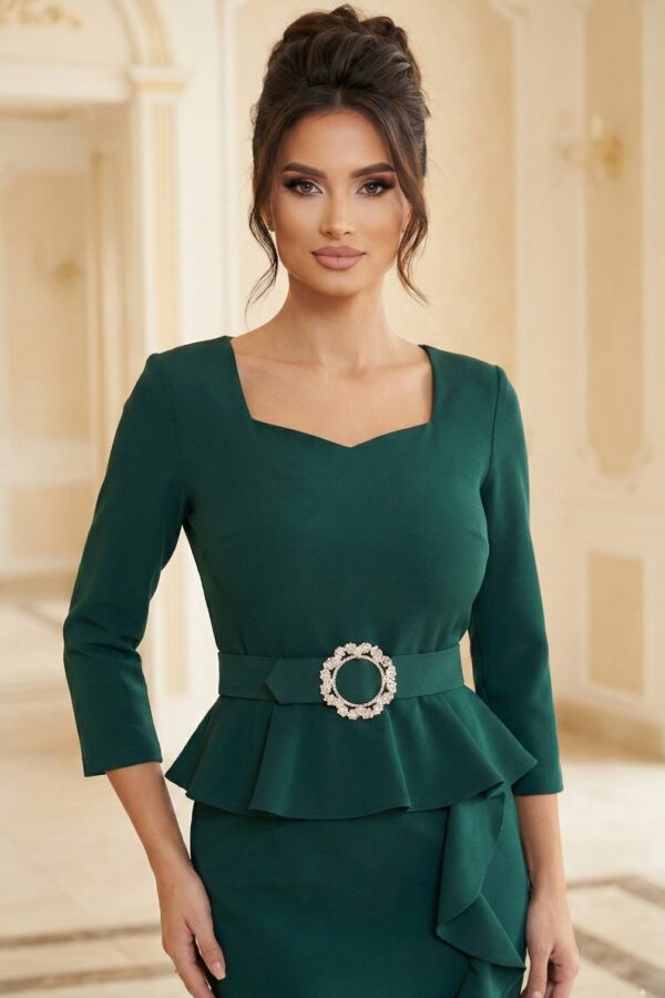 Rochie midi Noemi din stofă elastică verde cu volane și curea - imagine 2